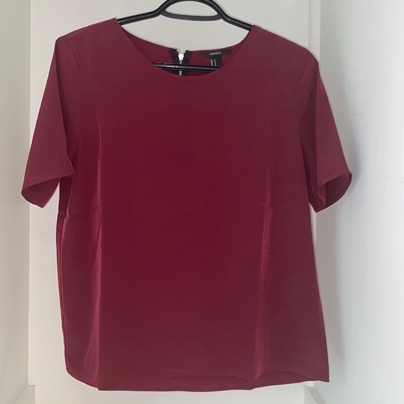 BRAND NEW Forever 21 red top - Picture 1 of 3